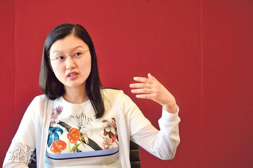 匯豐環球研究中國研究分析師黃朵（圖）表示，離岸人民幣規模縮減，最大原因是內地採取各種資本管制措施，令在岸的人民幣無法轉移到離岸市場。（鄧宗弘攝）