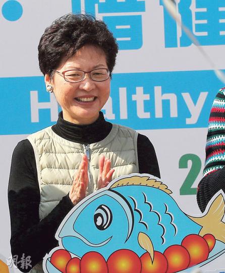 政務司長林鄭月娥昨日出席香港防癌會活動，未有回應有關參選特首的提問。（李紹昌攝）
