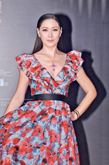 琦琦指老公任達華拍戲好辛苦,不想女兒拍戲。(攝影﹕鍾偉茵) 琦琦指老公任達華拍戲好辛苦,不想女兒拍戲。(攝影﹕鍾偉茵)