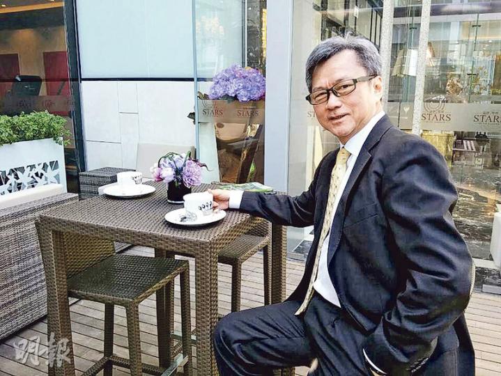 趙國雄表示,集團部署明年推售的全新單位將逾3300伙,除荃灣西站海之戀、馬鞍山星漣海的名字已公布外,北角油街豪宅項目亦擬短期內公布命名。(林可為攝) 趙國雄表示,集團部署明年推售的全新單位將逾3300伙,除荃灣西站海之戀、馬鞍山星漣海的名字已公布外,北角油街豪宅項目亦擬短期內公布命名。(林可為攝)
