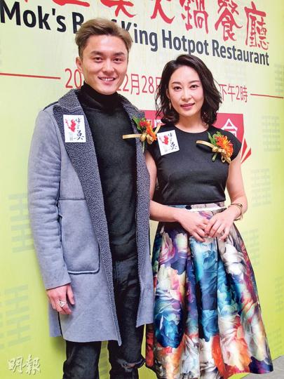 楊明(左)會否考慮請教楊卓娜(右)送什麼禮物給女友?(攝影/記者:柯美)楊怡 (攝影/記者:柯美) 楊明(左)會否考慮請教楊卓娜(右)送什麼禮物給女友?(攝影/記者:柯美)楊怡 (攝影/記者:柯美)