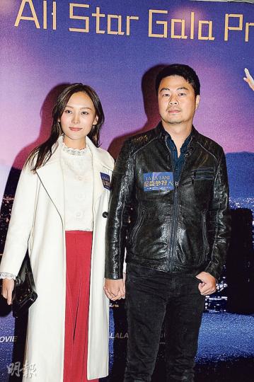 何佩瑜與男友翁子光十指緊扣拍拖睇首映。(攝影鎅O者﹕柯美、鍾偉茵)金燕玲再憑《一念無明》獲亞洲電影大獎提名角逐「最佳女配角」獎,笑言2017年就有開心事,是個好開始。(攝影鎅O者﹕柯美、鍾偉茵)樂易玲指李國麟已跟無綫續約沒離巢,又大爆苟芸慧拍緊拖。(攝影鎅O者﹕柯美、鍾偉茵) 何佩瑜與男友翁子光十指緊扣拍拖睇首映。(攝影鎅O者﹕柯美、鍾偉茵)金燕玲再憑《一念無明》獲亞洲電影大獎提名角逐「最佳女配角」獎,笑言2017年就有開心事,是個好開始。(攝影鎅O者﹕柯美、鍾偉茵)樂易玲指李國麟已跟無綫續約沒離巢,又大爆苟芸慧拍緊拖。(攝影鎅O者﹕柯美、鍾偉茵)
