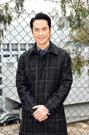 鄭嘉穎笑言澳門司警開了張梳化牀給他小睡，這個「回魂覺」不得了。（攝影﹕鍾偉茵）