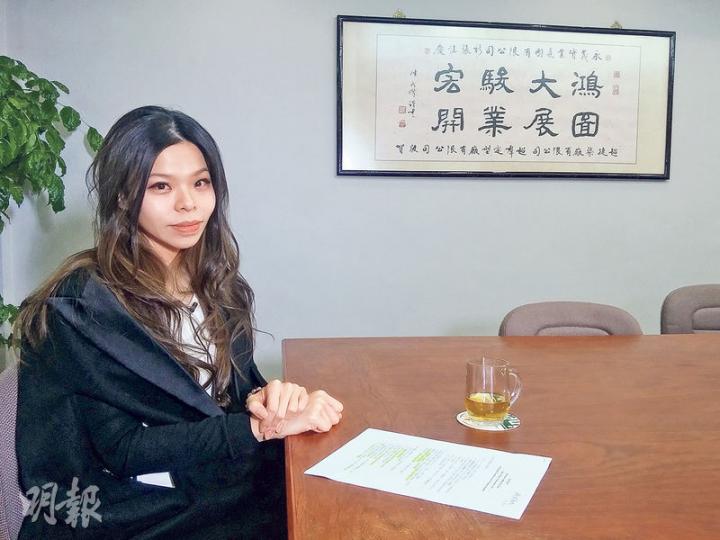 官可欣表示,作為小型發展商必須「睇餸食飯」,永義只會集中在何文田這類傳統豪宅區「插旗」。(林可為攝)喇沙利道6號提供85伙,是官可欣繼雋瓏之後,第二個策劃的樓盤。(林可為攝) 官可欣表示,作為小型發展商必須「睇餸食飯」,永義只會集中在何文田這類傳統豪宅區「插旗」。(林可為攝)喇沙利道6號提供85伙,是官可欣繼雋瓏之後,第二個策劃的樓盤。(林可為攝)