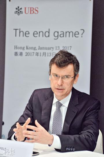 瑞銀財富管理首席投資總監Mark Haefele認為，環球經濟增長有加快迹象，利好環球股市，惟最大不明朗因素是特朗普上場後，會否推出極端的貿易保護政策。（馮凱鍵攝）