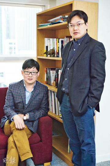 奧國學院創辦人兼院長王弼（左）及易方資本投資總監兼基金經理王華（右）聯手推出新課程，針對散戶的盲點，令散戶在波動市况中賺錢。（蘇智鑫攝）