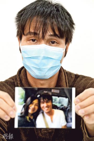 羅先生的妻子甘少雲患有「原發性肺動脈高壓」，現時右心衰竭，急需換肺，正處於同血型及同體型病人中移植名單首位。（郭慶輝攝）