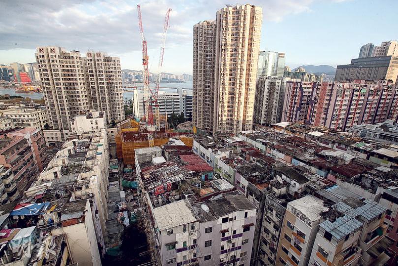 市建局土瓜灣庇利街/榮光街發展項目涵蓋部分「環字八街」範圍,樓宇有五六十年樓齡,該項目將與鄰近數個項目作小區發展,惟收到多名反對者上訴,包括不受重建影響的居民,市建局預計要額外數月處理,收購工作將延遲。(曾憲宗攝) 市建局土瓜灣庇利街/榮光街發展項目涵蓋部分「環字八街」範圍,樓宇有五六十年樓齡,該項目將與鄰近數個項目作小區發展,惟收到多名反對者上訴,包括不受重建影響的居民,市建局預計要額外數月處理,收購工作將延遲。(曾憲宗攝)