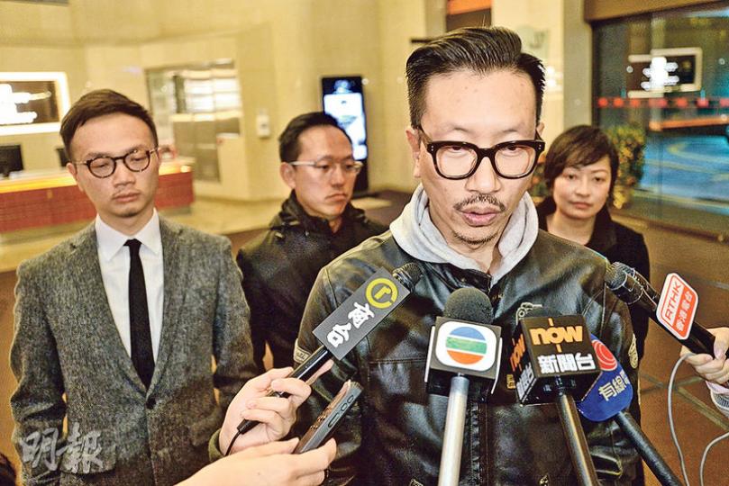 會計界4人選委名單「ABC.P.A.」已會見四大特首參選人,成員之一龔耀輝(前)表示,暫傾向綑綁提名曾俊華。(楊柏賢攝) 會計界4人選委名單「ABC.P.A.」已會見四大特首參選人,成員之一龔耀輝(前)表示,暫傾向綑綁提名曾俊華。(楊柏賢攝)