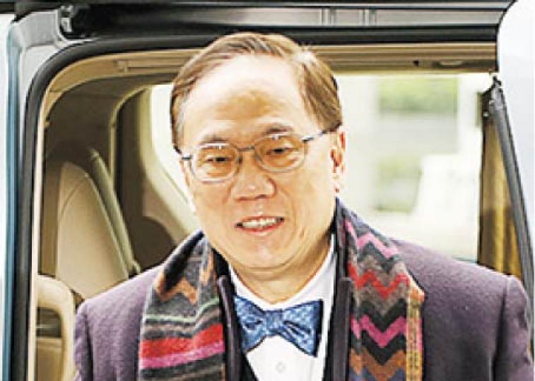 曾蔭權昨早抵達法院應訊。(曾憲宗攝) 曾蔭權昨早抵達法院應訊。(曾憲宗攝)