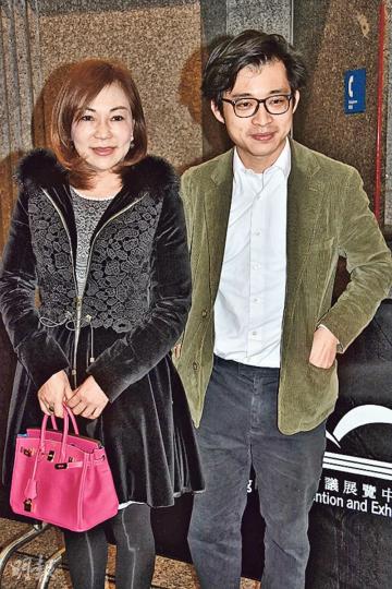 林媽媽支持兒子林作「停牌」兩年,將來想「復牌」就「復牌」。(攝影﹕孫華中) 林媽媽支持兒子林作「停牌」兩年,將來想「復牌」就「復牌」。(攝影﹕孫華中)