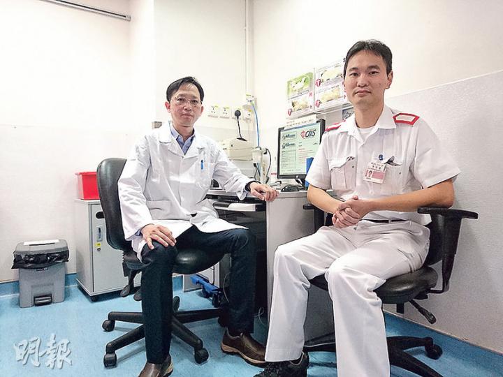 伊利沙伯醫院急症室顧問醫生白志誠(左)稱,該院急症室快速評估及治療團隊(RAT)運作期間,逾九成第三類別緊急病人可於半小時內見醫生,團隊正研究延長服務時間。圖為RAT診治區,旁為該院資深護師黃智業(右)。(袁樂婷攝) 伊利沙伯醫院急症室顧問醫生白志誠(左)稱,該院急症室快速評估及治療團隊(RAT)運作期間,逾九成第三類別緊急病人可於半小時內見醫生,團隊正研究延長服務時間。圖為RAT診治區,旁為該院資深護師黃智業(右)。(袁樂婷攝)