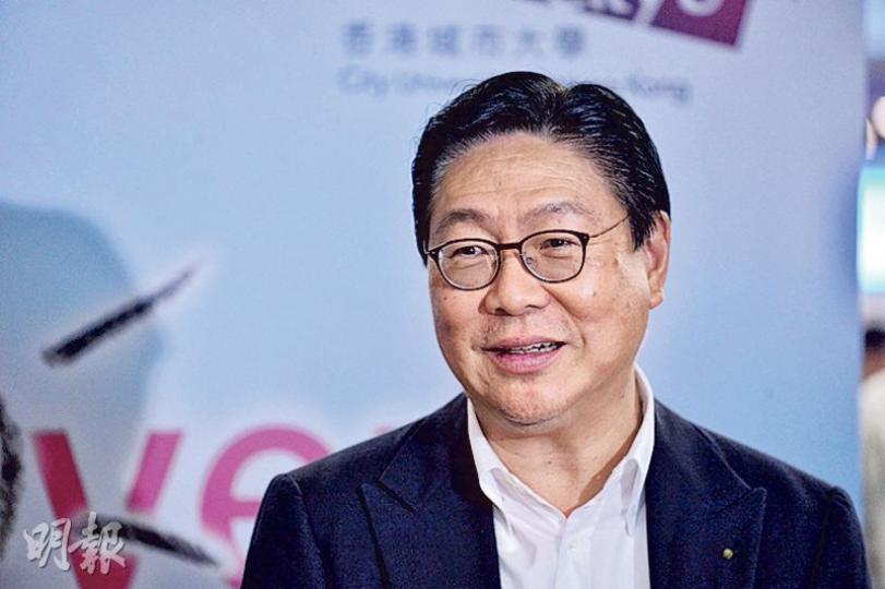 港鐵主席馬時亨(圖)昨出席活動時回應近日高鐵西九站的報道,他重申港鐵只是項目經理,一地兩檢方案應向政府查詢。他又稱,高鐵西九龍總站內工程進度理想,已完成八成多。(鄧宗弘攝) 港鐵主席馬時亨(圖)昨出席活動時回應近日高鐵西九站的報道,他重申港鐵只是項目經理,一地兩檢方案應向政府查詢。他又稱,高鐵西九龍總站內工程進度理想,已完成八成多。(鄧宗弘攝)