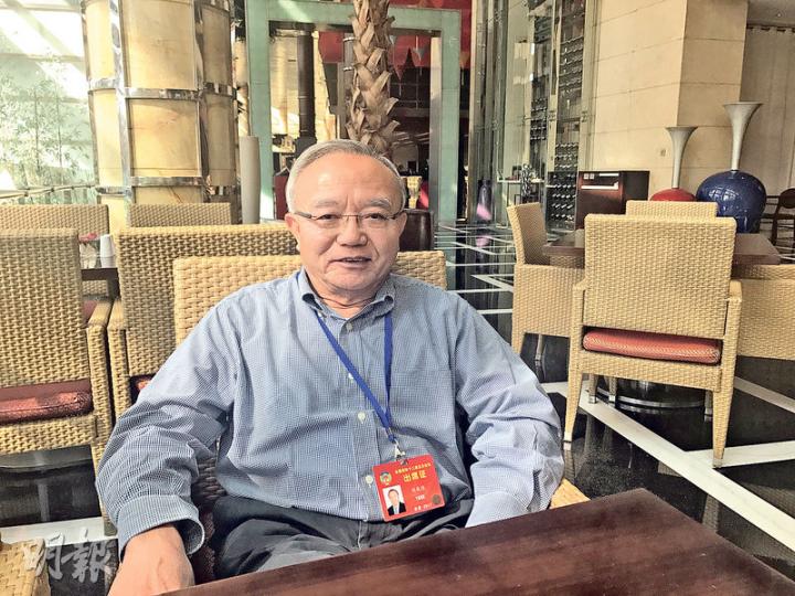 曾任中央政策組首席顧問的全國港澳研究會副會長劉兆佳,認同特首候選人林鄭月娥改組中策組,認為是強化其功能。(渠贇攝) 曾任中央政策組首席顧問的全國港澳研究會副會長劉兆佳,認同特首候選人林鄭月娥改組中策組,認為是強化其功能。(渠贇攝)