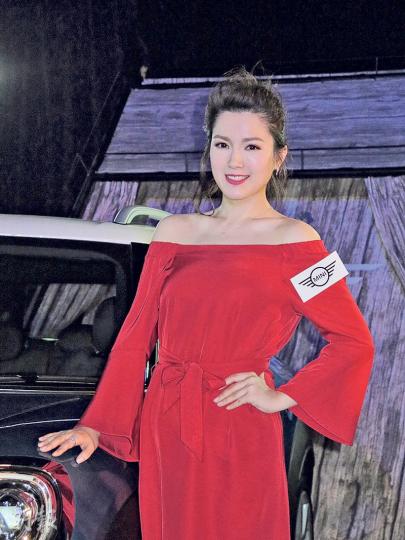 蜜運中的苟芸慧容光煥發,並以「生活上他追我,賽道上我追他」來形容與陸漢洋目前的關係,認真甜到漏。 (攝影鎅O者﹕鍾一虹) 蜜運中的苟芸慧容光煥發,並以「生活上他追我,賽道上我追他」來形容與陸漢洋目前的關係,認真甜到漏。 (攝影鎅O者﹕鍾一虹)