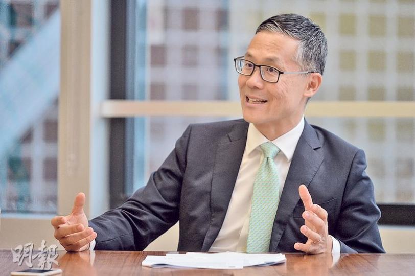 麥肯錫資深董事兼大中華區總裁倪以理認為,香港在創新創業方面過往做的都是小修小補,難以成事,政府應該給予政策傾斜,從策略上大力支持創業。(蘇智鑫攝) 麥肯錫資深董事兼大中華區總裁倪以理認為,香港在創新創業方面過往做的都是小修小補,難以成事,政府應該給予政策傾斜,從策略上大力支持創業。(蘇智鑫攝)