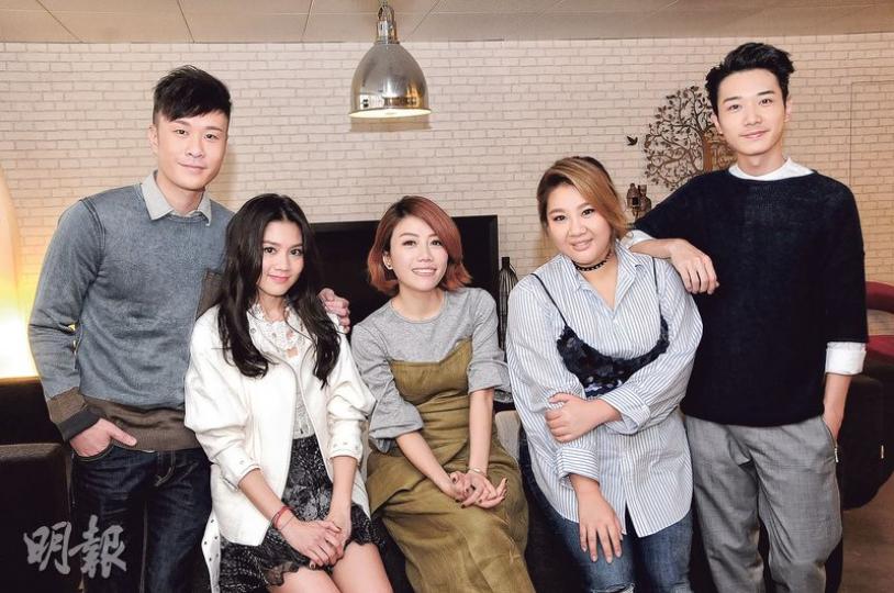楊尚斌(左起)、周秀娜、導演彭秀慧、鄭欣宜及蔡瀚億於新片合作,擦出不少火花。(攝影鎅O者:林祖傑)鄭欣宜(左)與蔡瀚億(右)老友鬼鬼,想不到原來兩人之前曾有誤會。(攝影鎅O者:林祖傑)周秀娜坦言片中很多情節也經歷過,故感受特別深刻。(攝影/記者:林祖傑) 楊尚斌(左起)、周秀娜、導演彭秀慧、鄭欣宜及蔡瀚億於新片合作,擦出不少火花。(攝影鎅O者:林祖傑)鄭欣宜(左)與蔡瀚億(右)老友鬼鬼,想不到原來兩人之前曾有誤會。(攝影鎅O者:林祖傑)周秀娜坦言片中很多情節也經歷過,故感受特別深刻。(攝影/記者:林祖傑)