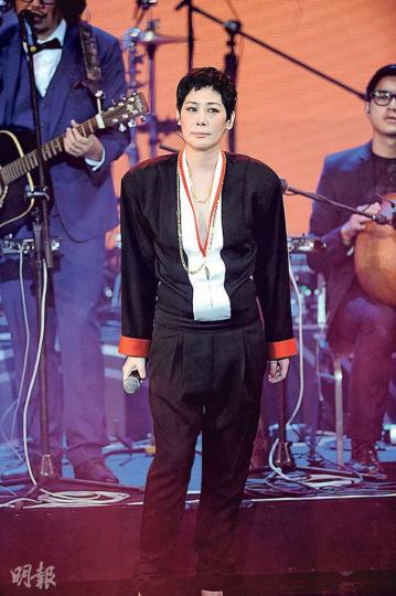 關淑怡獻唱多首入圍候選電影歌曲，贏得全場掌聲。（攝影：娛樂組）
