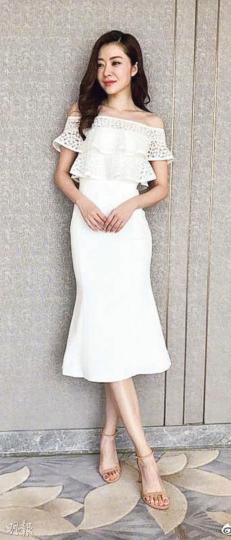 有傳熊黛林在城城結婚當日在內地的活動上大鬧情緒,昨日她開腔道﹕「又關我事?你們無聊不!」(微博圖片) 有傳熊黛林在城城結婚當日在內地的活動上大鬧情緒,昨日她開腔道﹕「又關我事?你們無聊不!」(微博圖片)