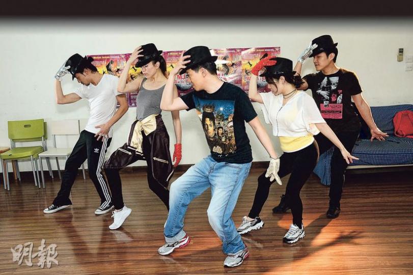 MJ的舞曲,5人跳出神髓。(攝影:梁迺楠) MJ的舞曲,5人跳出神髓。(攝影:梁迺楠)