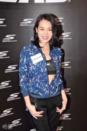 胡杏兒笑言因為自己未夠fit,故不敢露腰示人。(攝影鎅O者﹕林祖傑) 胡杏兒笑言因為自己未夠fit,故不敢露腰示人。(攝影鎅O者﹕林祖傑)