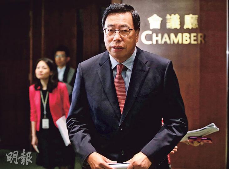 立法會主席梁君彥表示,議員就《2017年撥款條例草案》合共提交742項修正案,最終批出185項。他說已充分考慮立法會審核並通過財政預算的職權、議員參與立法過程的權利,及立法會過往處理撥款法案修正案的經驗等因素,作出平衡各項因素的裁決。(曾憲宗攝) 立法會主席梁君彥表示,議員就《2017年撥款條例草案》合共提交742項修正案,最終批出185項。他說已充分考慮立法會審核並通過財政預算的職權、議員參與立法過程的權利,及立法會過往處理撥款法案修正案的經驗等因素,作出平衡各項因素的裁決。(曾憲宗攝)