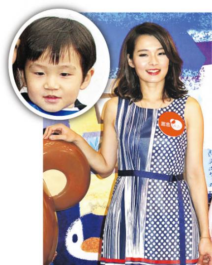 呂慧儀爆囝囝(圓圖)很霸道,不讓她與老公傾偈。(攝影/記者:楊安莉) 呂慧儀爆囝囝(圓圖)很霸道,不讓她與老公傾偈。(攝影/記者:楊安莉)