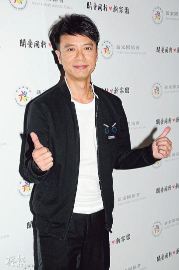 李克勤最近忙於為5月推出的新碟錄音。(攝影:孫華中)譚炳文(攝影:孫華中) 李克勤最近忙於為5月推出的新碟錄音。(攝影:孫華中)譚炳文(攝影:孫華中)