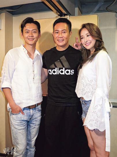 張振朗(左起)、張兆輝及陳瀅昨晚相約劇中演員齊齊收看《全職沒女》大結局。(攝影/記者﹕林蘊兒) 張振朗(左起)、張兆輝及陳瀅昨晚相約劇中演員齊齊收看《全職沒女》大結局。(攝影/記者﹕林蘊兒)