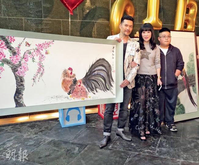 呂良偉偕同妻兒出席活動,寓工作於家庭樂。(攝影/記者:鍾一虹) 呂良偉偕同妻兒出席活動,寓工作於家庭樂。(攝影/記者:鍾一虹)
