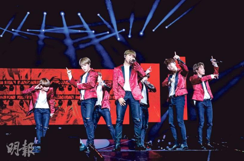 近年人氣急升的男團BTS前晚來港開騷。(攝影/記者:林祖傑)BTS全晚跳唱20多首作品。(攝影/記者:林祖傑) 近年人氣急升的男團BTS前晚來港開騷。(攝影/記者:林祖傑)BTS全晚跳唱20多首作品。(攝影/記者:林祖傑)