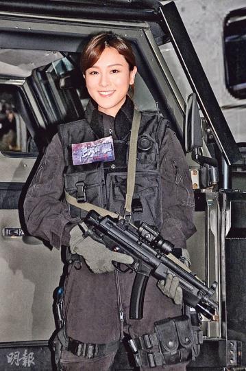 王敏奕已有男友曾國祥,不擔心與劇中男友黃宗澤傳緋聞。(攝影﹕鍾偉茵)吳卓羲與黃宗澤相隔10多年再合作拍劇。(攝影﹕鍾偉茵)張兆輝(左)與苗僑偉(右)相識30年首次合作拍劇,兩人互笠高帽。(攝影﹕鍾偉茵)高海寧性感上陣出席《飛虎極戰》開鏡禮。(攝影﹕鍾偉茵)陳凱琳有份參演網劇《飛虎極戰》。(攝影﹕鍾偉茵) 王敏奕已有男友曾國祥,不擔心與劇中男友黃宗澤傳緋聞。(攝影﹕鍾偉茵)吳卓羲與黃宗澤相隔10多年再合作拍劇。(攝影﹕鍾偉茵)張兆輝(左)與苗僑偉(右)相識30年首次合作拍劇,兩人互笠高帽。(攝影﹕鍾偉茵)高海寧性感上陣出席《飛虎極戰》開鏡禮。(攝影﹕鍾偉茵)陳凱琳有份參演網劇《飛虎極戰》。(攝影﹕鍾偉茵)