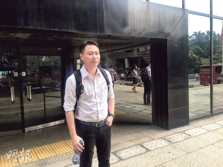 警長鄭名峰(圖)表示,拘捕第五被告連潤發後,連曾在警誡下主動認罪稱「見啲人掟石頭我先跟住掟咋」,他亦沒有誘使連認罪。(曾駿豪攝) 警長鄭名峰(圖)表示,拘捕第五被告連潤發後,連曾在警誡下主動認罪稱「見啲人掟石頭我先跟住掟咋」,他亦沒有誘使連認罪。(曾駿豪攝)