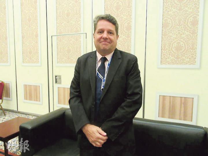Silver Heritage業務發展及市場營銷部總裁Tim Shepherd(圖)表示,長遠會引進賭團到加德滿都的百萬會所賭場,亦會在越南開設小型賭場。(陳偉燊攝) Silver Heritage業務發展及市場營銷部總裁Tim Shepherd(圖)表示,長遠會引進賭團到加德滿都的百萬會所賭場,亦會在越南開設小型賭場。(陳偉燊攝)