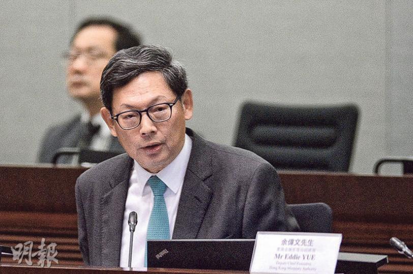 外匯基金首季表現「標青」,但金管局總裁陳德霖(圖)認為,今年地緣政治風險高企、美國新政府政策及美聯儲加息步伐難料,不能單靠首季成績估計全年表現。(鍾林枝攝) 外匯基金首季表現「標青」,但金管局總裁陳德霖(圖)認為,今年地緣政治風險高企、美國新政府政策及美聯儲加息步伐難料,不能單靠首季成績估計全年表現。(鍾林枝攝)