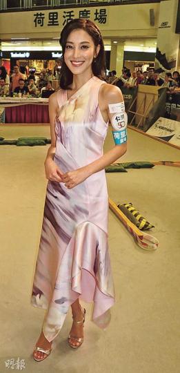陳凱琳自爆兩年內結婚,除父親不知情外,就連男友鄭嘉穎也不知。(攝影鎅O者﹕鍾一虹)周志文(右)與細佬周志康(左)齊聲表示相約大班朋友去旅行純粹去玩,沒想過其他事。(攝影/記者﹕鍾一虹) 陳凱琳自爆兩年內結婚,除父親不知情外,就連男友鄭嘉穎也不知。(攝影鎅O者﹕鍾一虹)周志文(右)與細佬周志康(左)齊聲表示相約大班朋友去旅行純粹去玩,沒想過其他事。(攝影/記者﹕鍾一虹)