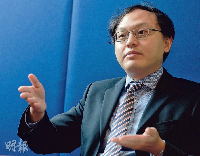 方偉昌看好受惠於中國消費增長的企業,認為普羅大眾及收入處中產階層的一群消費能力愈來愈強,帶動非必需消費品需求。(劉焌陶攝) 方偉昌看好受惠於中國消費增長的企業,認為普羅大眾及收入處中產階層的一群消費能力愈來愈強,帶動非必需消費品需求。(劉焌陶攝)