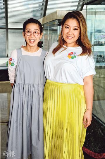 港產「桌球天后」吳安儀(左)表示想鄭欣宜(右)教唱歌,她則教對方打桌球。(攝影/記者:陳釗) 港產「桌球天后」吳安儀(左)表示想鄭欣宜(右)教唱歌,她則教對方打桌球。(攝影/記者:陳釗)