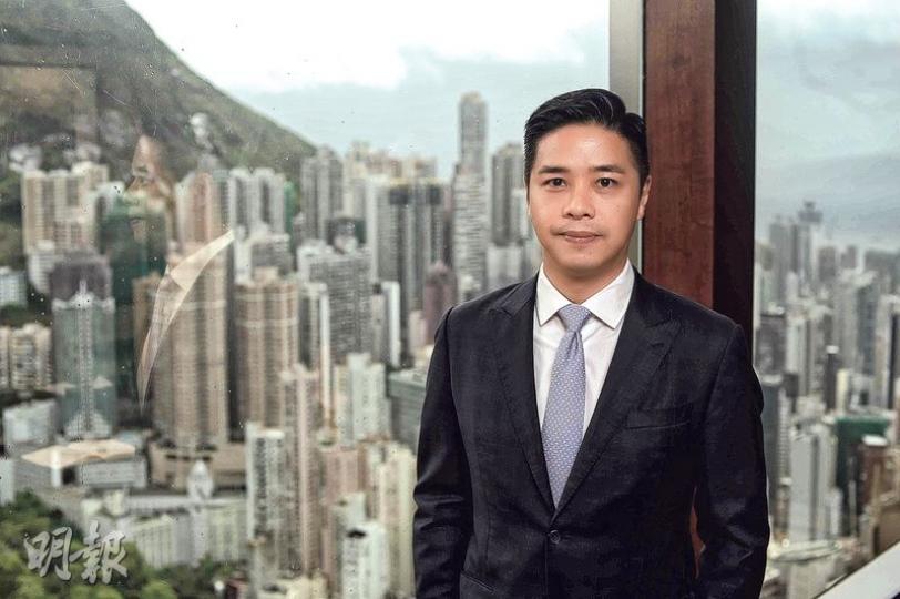 高盛董事總經理劉勁津認為,中國科網股有三大因素支撐,分別是估值較低廉、盈利前景理想及投資者倉位不多。從基本增長的角度看,科網股仍是好選擇。(鍾林枝攝) 高盛董事總經理劉勁津認為,中國科網股有三大因素支撐,分別是估值較低廉、盈利前景理想及投資者倉位不多。從基本增長的角度看,科網股仍是好選擇。(鍾林枝攝)