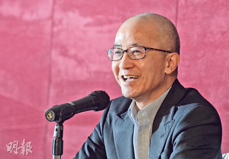 鷹君集團創辦人羅鷹石「孻仔」羅啟瑞(圖)昨於記者會上表示,自己在家族信託資產分配中排行第二,都願意隨時放棄權益,呼籲若「兄弟姊妹即時一同孝順母親」,官司可馬上結束。(劉焌陶攝) 鷹君集團創辦人羅鷹石「孻仔」羅啟瑞(圖)昨於記者會上表示,自己在家族信託資產分配中排行第二,都願意隨時放棄權益,呼籲若「兄弟姊妹即時一同孝順母親」,官司可馬上結束。(劉焌陶攝)