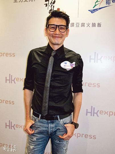 袁文傑承認自演出《撒嬌》游生一角後工作量大增。(攝影/記者﹕柯美) 袁文傑承認自演出《撒嬌》游生一角後工作量大增。(攝影/記者﹕柯美)