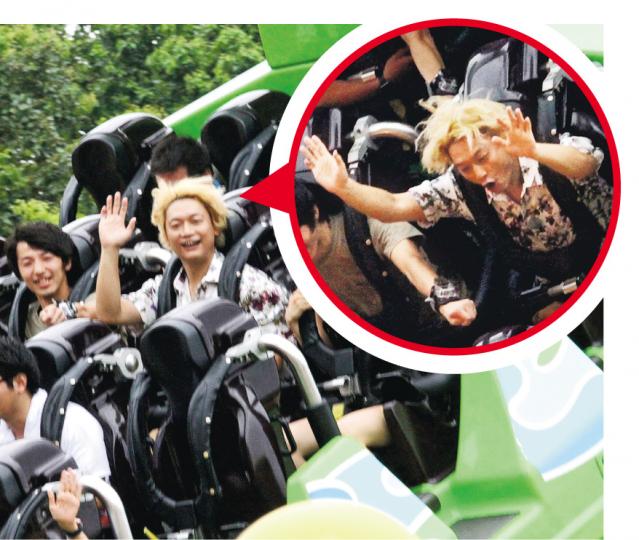 香取在拍攝時不怕高,玩得手舞足蹈。(攝影/記者﹕黃梓烜)「大口仔」香取慎吾昨日在港為日本節目取景,拍攝其間熱到不時抹汗。(攝影/記者﹕黃梓烜) 香取在拍攝時不怕高,玩得手舞足蹈。(攝影/記者﹕黃梓烜)「大口仔」香取慎吾昨日在港為日本節目取景,拍攝其間熱到不時抹汗。(攝影/記者﹕黃梓烜)