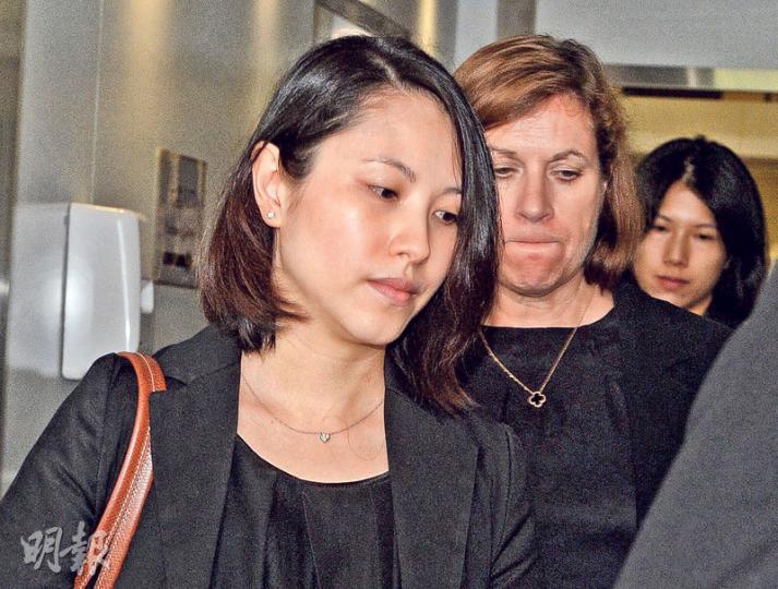 負責向女事主陳宛琳施用CIK/AI療程產品的醫生麥允齡(圖),被指未有確保陳獲詳盡告知療程的風險等,她否認控罪。(劉焌陶攝)實驗室助理陳冠忠被指配製CIK/AI療程產品時,未有確保血製品離開實驗室前已接受病毒細菌測試等,他否認誤殺罪,昨在高院受審。(劉焌陶攝) 負責向女事主陳宛琳施用CIK/AI療程產品的醫生麥允齡(圖),被指未有確保陳獲詳盡告知療程的風險等,她否認控罪。(劉焌陶攝)實驗室助理陳冠忠被指配製CIK/AI療程產品時,未有確保血製品離開實驗室前已接受病毒細菌測試等,他否認誤殺罪,昨在高院受審。(劉焌陶攝)