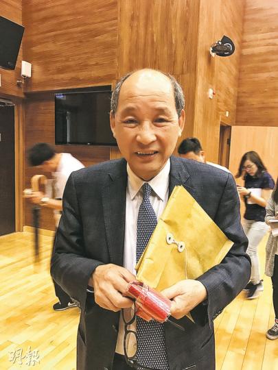 鄉議局副主席張學明噚日透露,因身體原因,無意連任行會成員。(渠贇攝) 鄉議局副主席張學明噚日透露,因身體原因,無意連任行會成員。(渠贇攝)