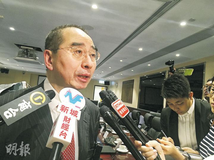 監警會主席郭琳廣表示,在今年七一將會有委員到大型示威遊行等現場視察,不太擔心今年會有衝突場面。(葉真真攝) 監警會主席郭琳廣表示,在今年七一將會有委員到大型示威遊行等現場視察,不太擔心今年會有衝突場面。(葉真真攝)