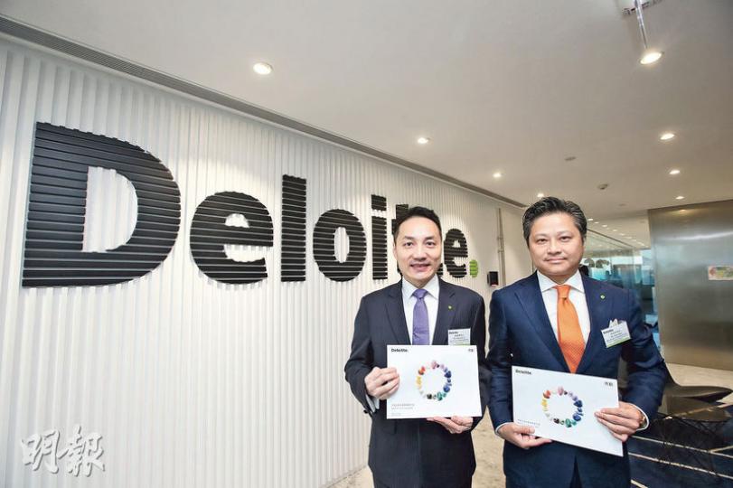德勤中國全國上市業務組歐振興(左)稱,未來或有更多東南亞企業藉一帶一路來港,預料全年新股數目按年升17%至45%。(曾憲宗攝) 德勤中國全國上市業務組歐振興(左)稱,未來或有更多東南亞企業藉一帶一路來港,預料全年新股數目按年升17%至45%。(曾憲宗攝)