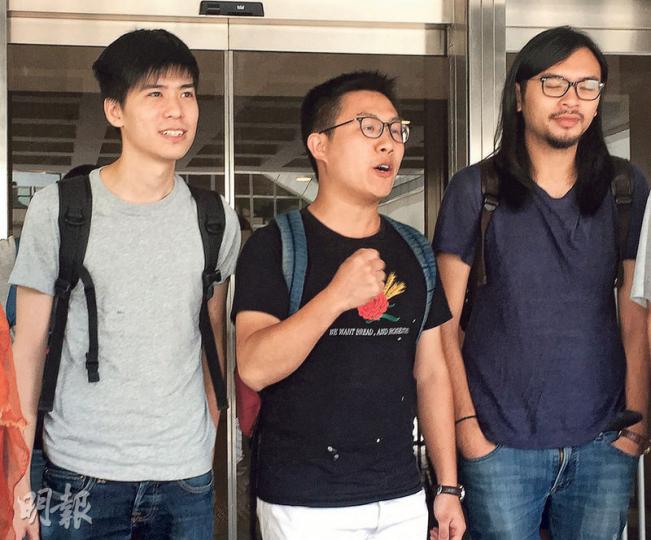 控辯雙方早前已獲法庭批准,答辯人毋須每天到庭聽審,但岑敖暉(左起)、黃浩銘及關兆宏等人昨仍有到庭。(凌沛恩攝) 控辯雙方早前已獲法庭批准,答辯人毋須每天到庭聽審,但岑敖暉(左起)、黃浩銘及關兆宏等人昨仍有到庭。(凌沛恩攝)