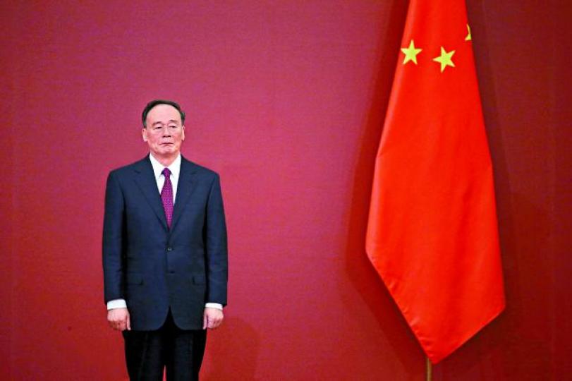 ■臨近十九大會議舉行,王岐山的動向和健康狀況備受外界關注。 ■臨近十九大會議舉行,王岐山的動向和健康狀況備受外界關注。