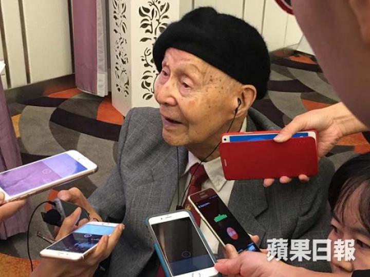 ■陳伯民校長精神奕奕。 卓茗攝
■陳伯民校長精神奕奕。 卓茗攝