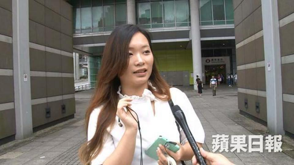 黃先生就揀朱玲玲,仲話讚對方有氣質又雍容華貴。
黃先生就揀朱玲玲,仲話讚對方有氣質又雍容華貴。